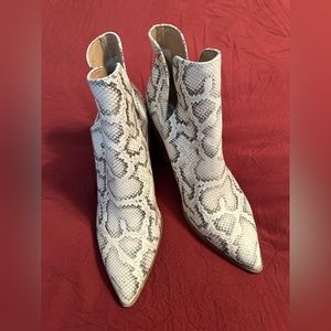 Steve Madden Kaylah Booties